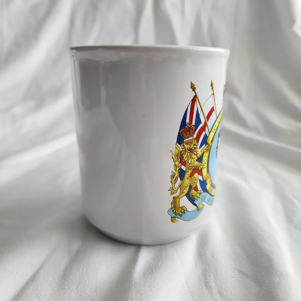 Queen Elizabeth II Silver Jubilee‎ 1952 1977 Cup Coffee Tea Mug Vintage